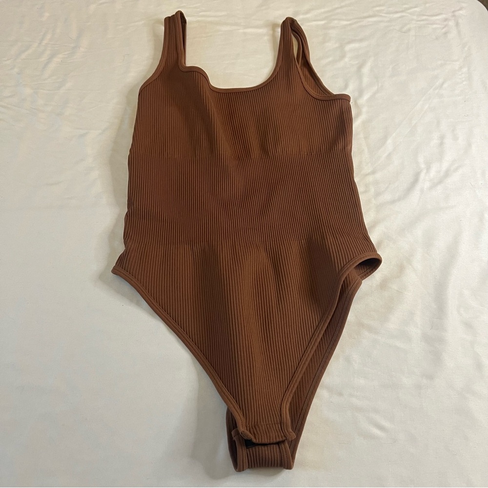 OQQ Brown Ribbed Square Neck Sleeveless Bodysuit Medium Stretch Minimalist‎